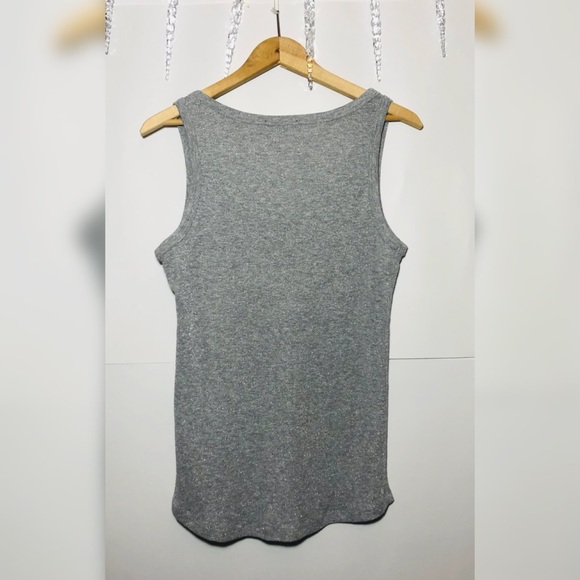 ✨FREE FOR BUNDLE SILVER TANK TOP - Picture 4 of 4